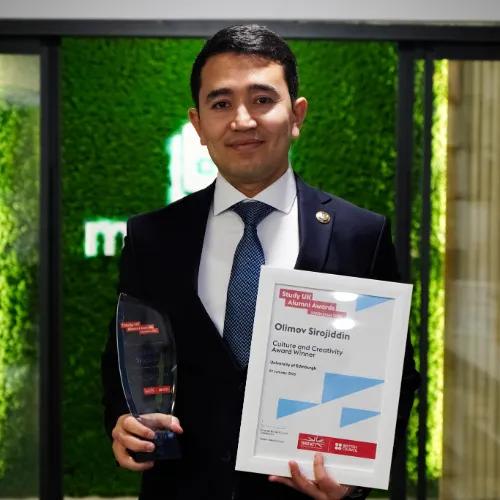 Sirojiddin Olimov with the Culture and Creativity Award at the 2025 Uzbekistan British Council Study UK Alumni Award